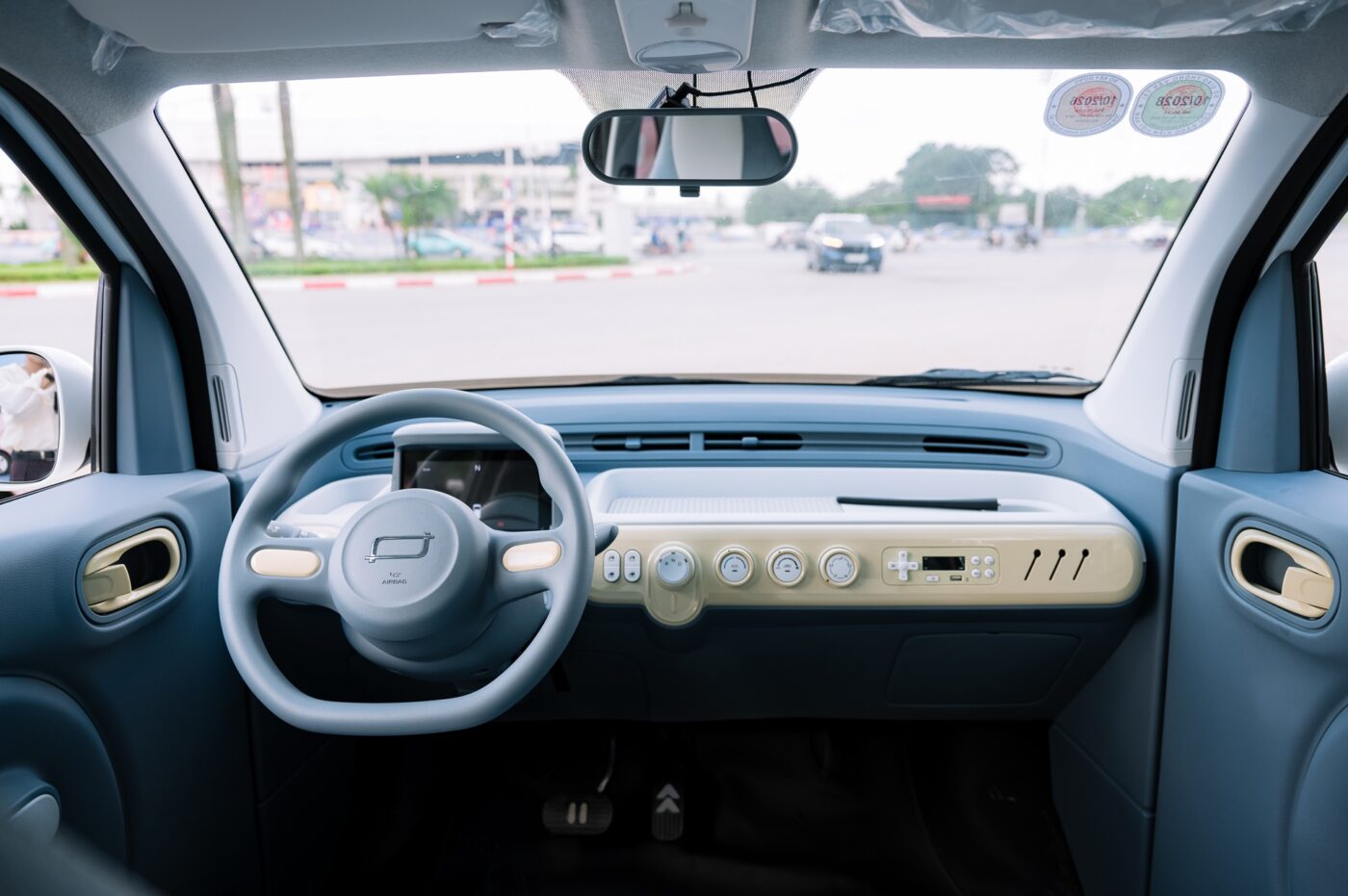 Bên trong xe bestune xiaoam