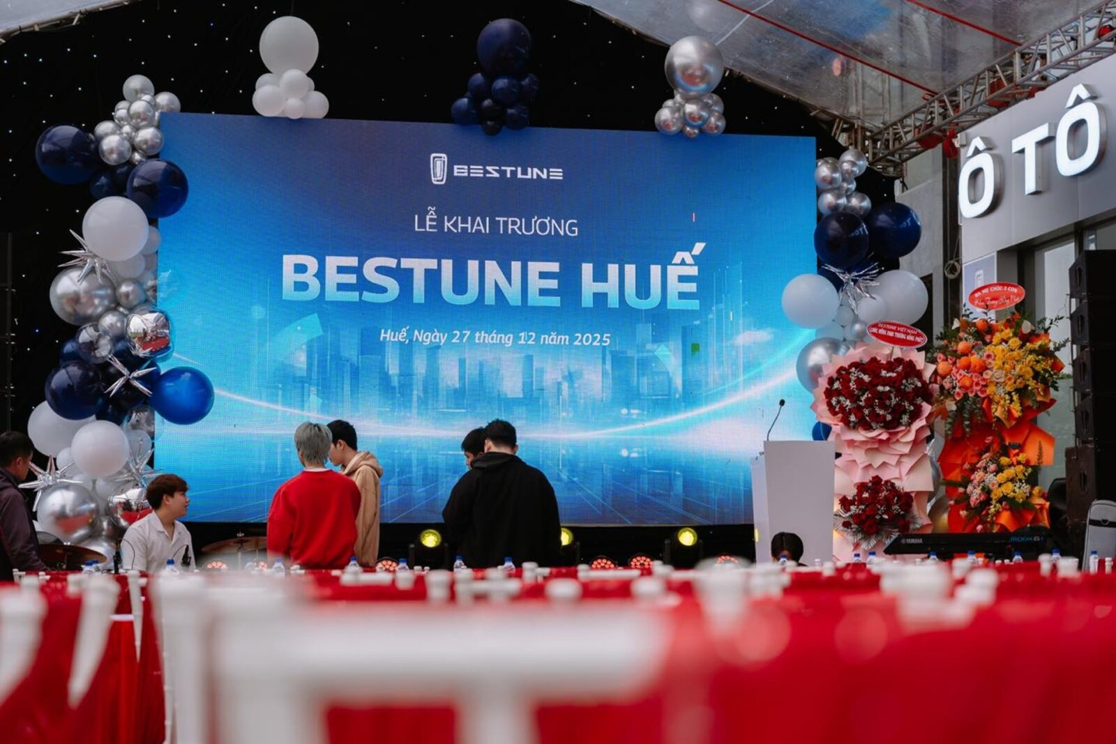 Lễ khai trương bestune Huế